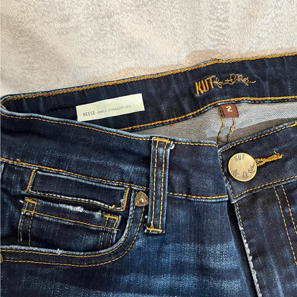 Kut from the Kloth Reese Ankle Straight Leg Jeans Distressed EUC - Picture 5 of 7